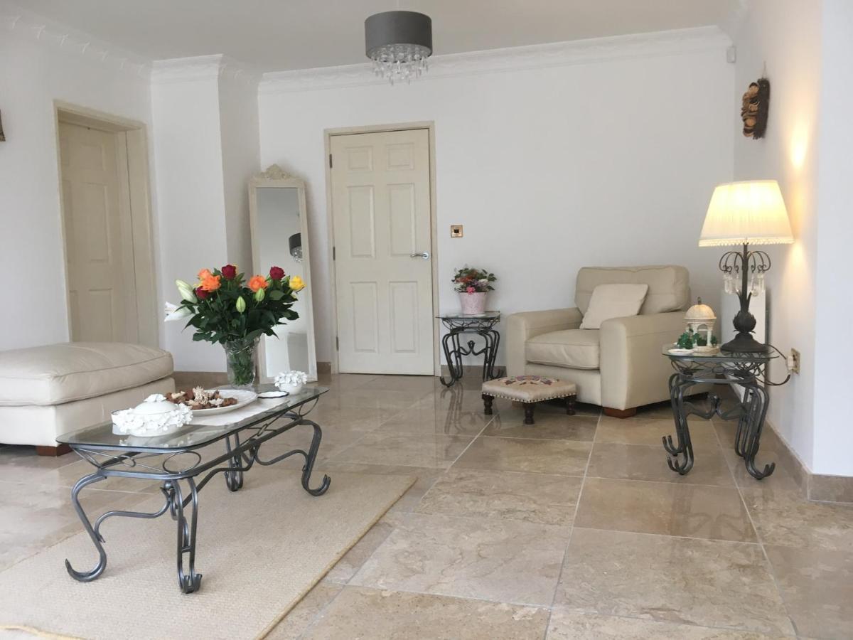 Rowan House Bed Breakfast Main House & Self Contained Self Catering Apartment Cymmer 외부 사진