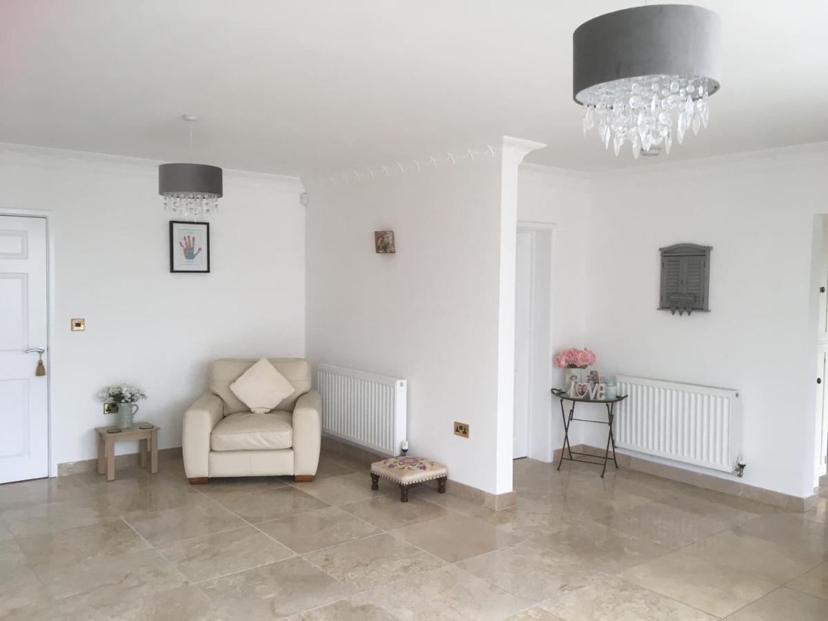 Rowan House Bed Breakfast Main House & Self Contained Self Catering Apartment Cymmer 외부 사진