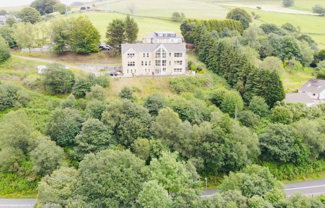 Rowan House Bed Breakfast Main House & Self Contained Self Catering Apartment Cymmer 외부 사진