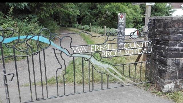 Rowan House Bed Breakfast Main House & Self Contained Self Catering Apartment Cymmer 외부 사진