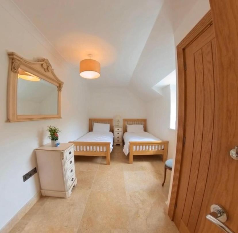 Rowan House Bed Breakfast Main House & Self Contained Self Catering Apartment Cymmer 외부 사진