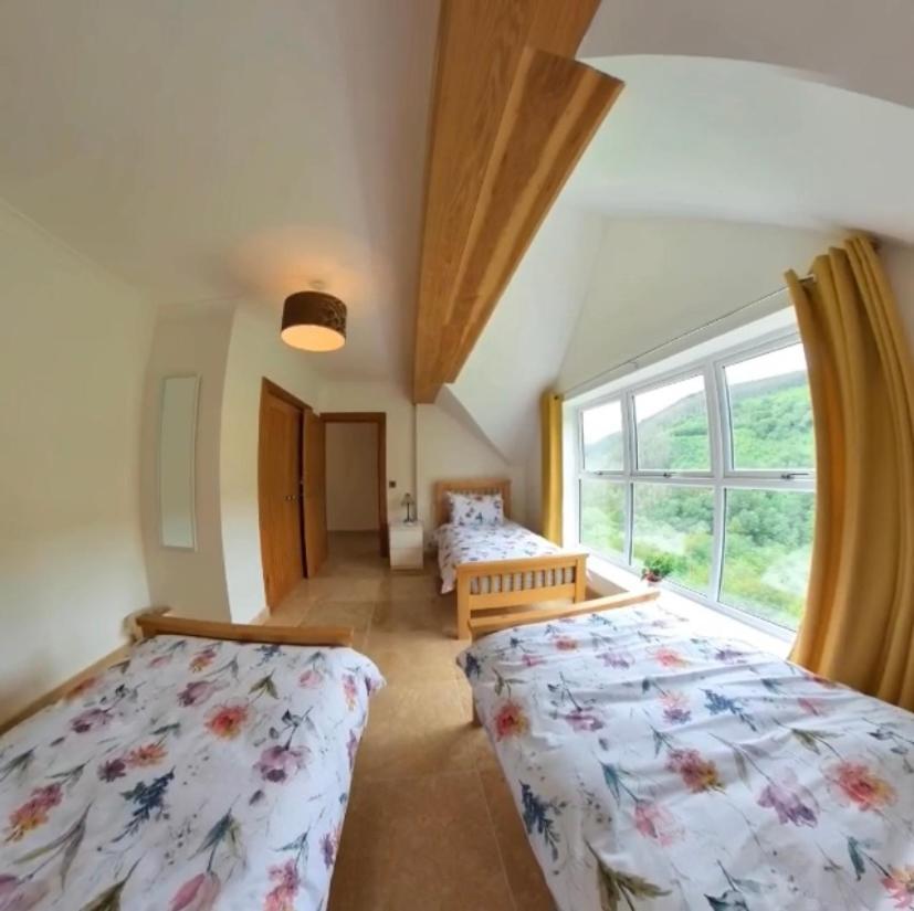 Rowan House Bed Breakfast Main House & Self Contained Self Catering Apartment Cymmer 외부 사진